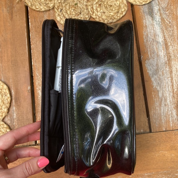 Benefit Vintage Makeup Bag - Picture 3 of 4